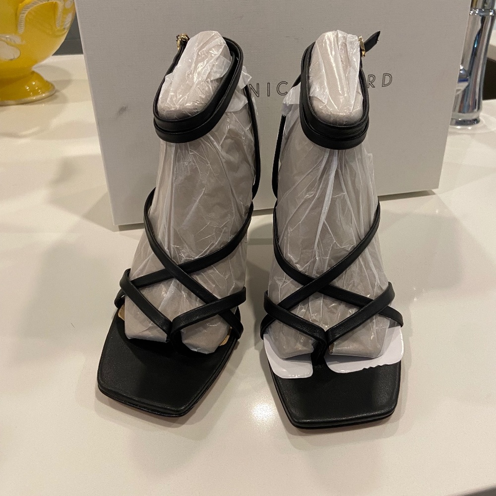 VERONICA BEARD 'ABRIELLA' Black Sling  Back Wrap Around Ankle Strap Size 8